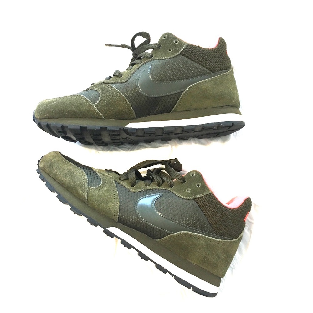 NIKE MD RUNNER 2 MID • Worn Once • Olive Green • 7